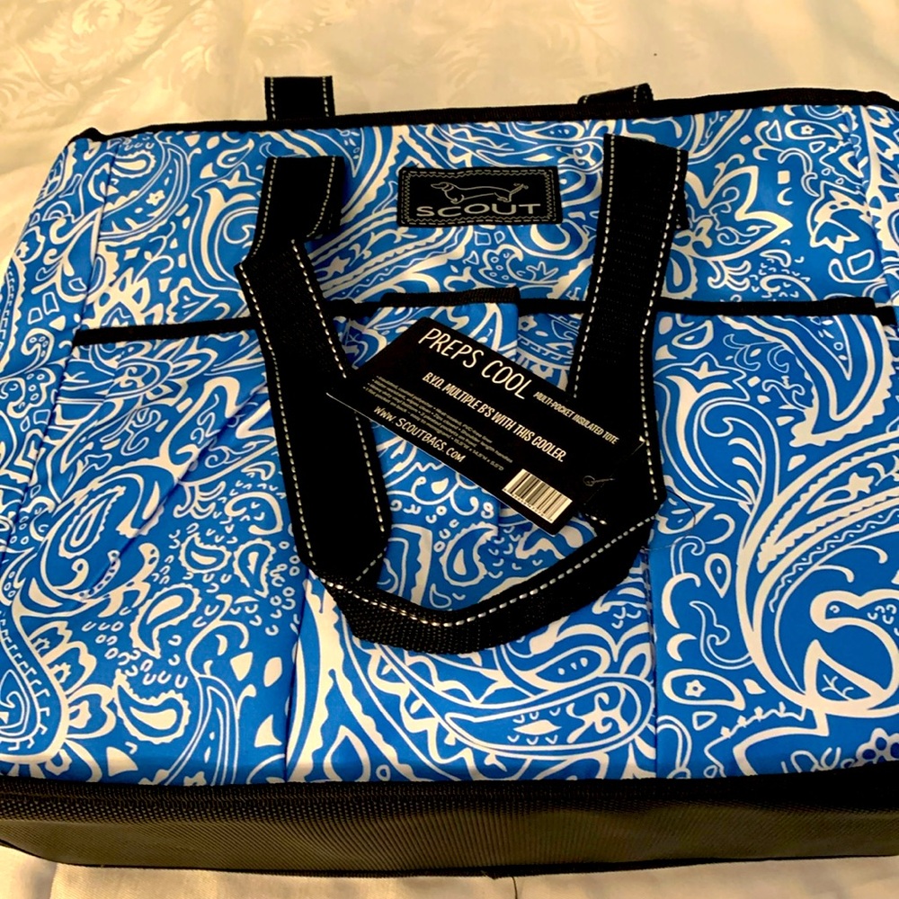 Scout Preps multi pocket cooler bag